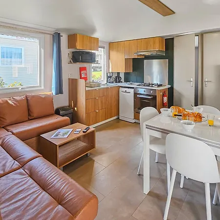 Le Nomatitoz אתר קמפינג